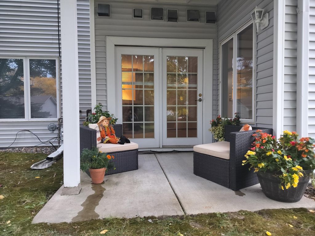 3584 Blue Jay Way 107, Eagan, MN 55123 — photo 2
