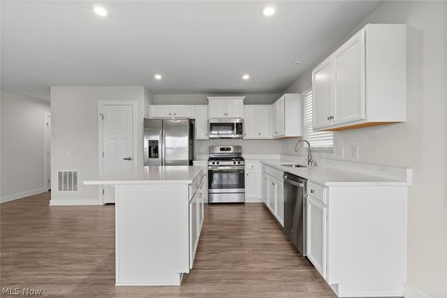 7030 Gauntlet Street SW, Massillon, OH 44646