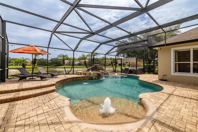 8016 CYPRESS CROSSING COURT, Tampa, FL 33647
