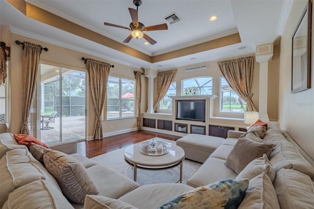 8016 CYPRESS CROSSING COURT, Tampa, FL 33647