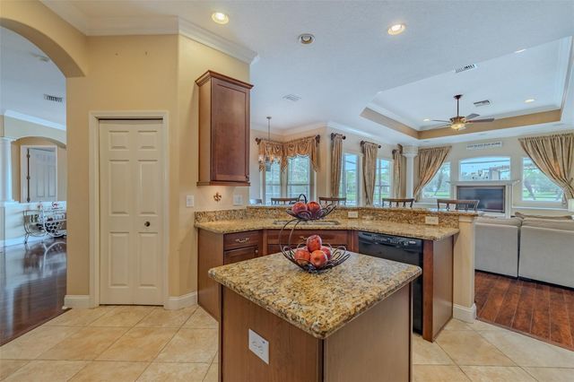 8016 CYPRESS CROSSING COURT, Tampa, FL 33647