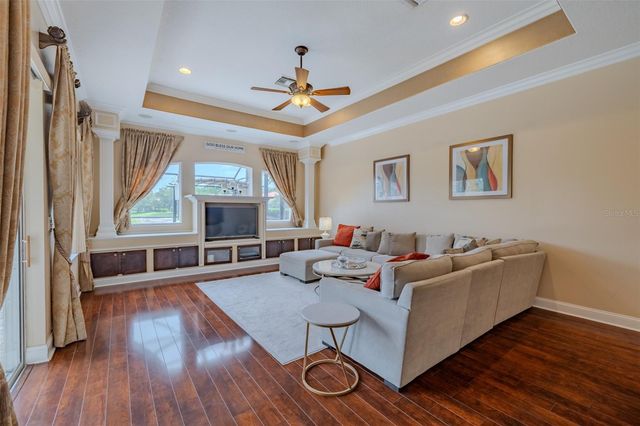8016 CYPRESS CROSSING COURT, Tampa, FL 33647