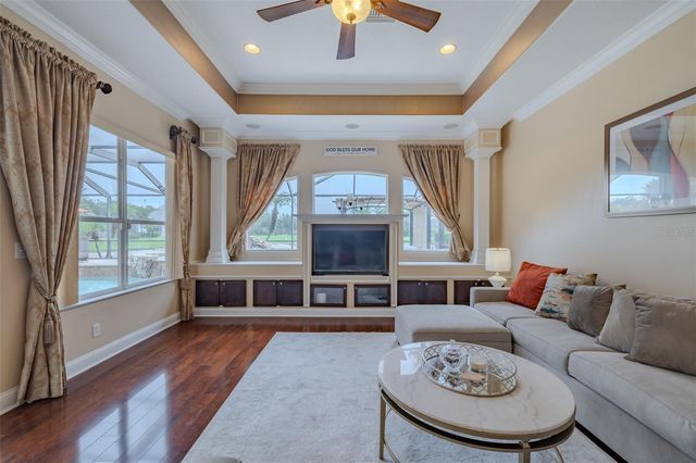 8016 CYPRESS CROSSING COURT, Tampa, FL 33647