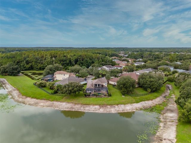 8016 CYPRESS CROSSING COURT, Tampa, FL 33647