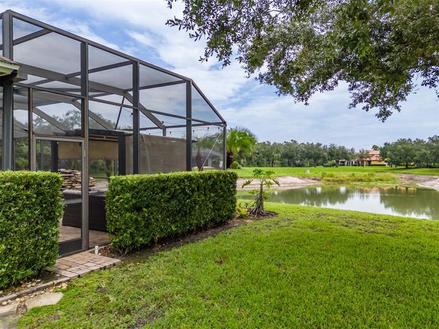 8016 CYPRESS CROSSING COURT, Tampa, FL 33647
