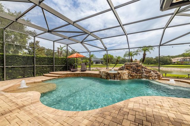 8016 CYPRESS CROSSING COURT, Tampa, FL 33647