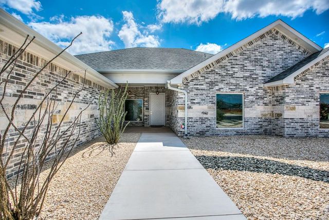 5202 Riviera Lane, San Angelo, TX 76904