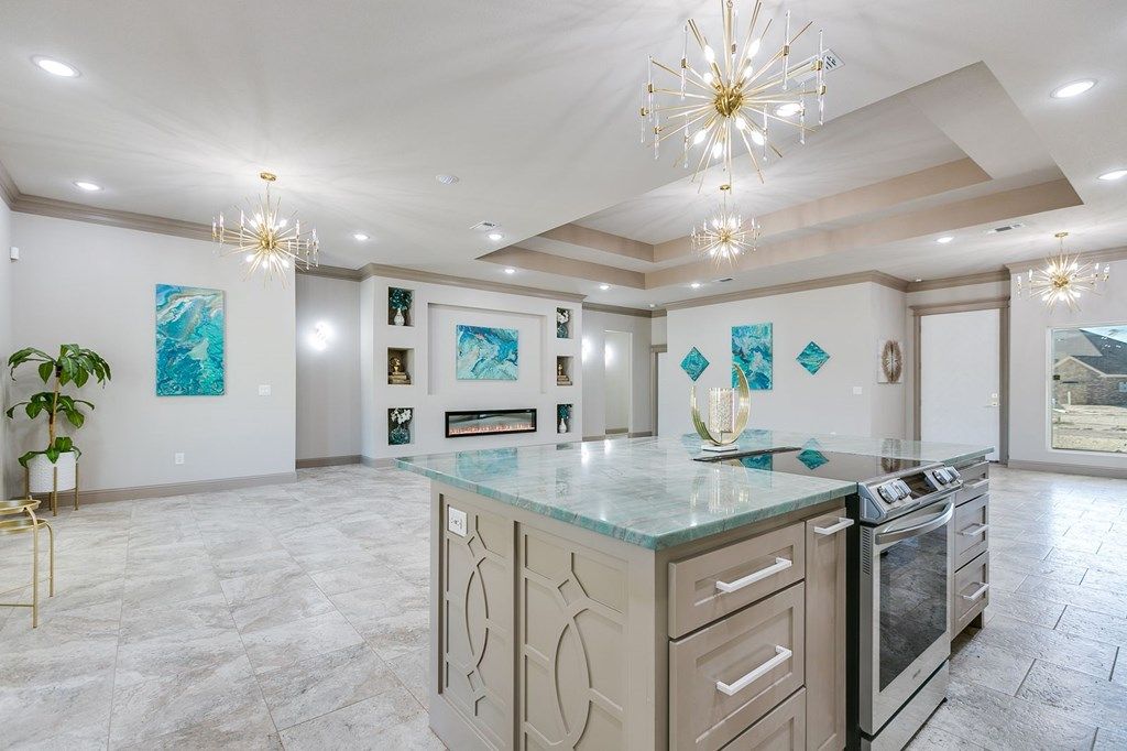 Image 8 of property listing at 5202 Riviera Lane, San Angelo, TX 76904