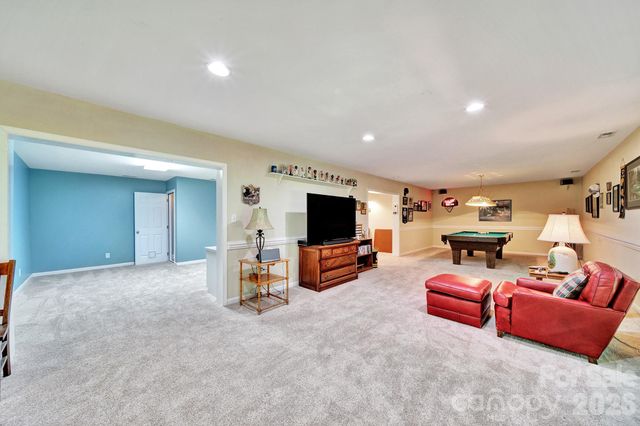 160 Fernbrook Drive, Mooresville, NC 28117