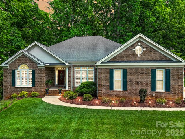 160 Fernbrook Drive, Mooresville, NC 28117