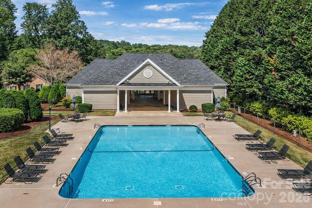 160 Fernbrook Drive, Mooresville, NC 28117