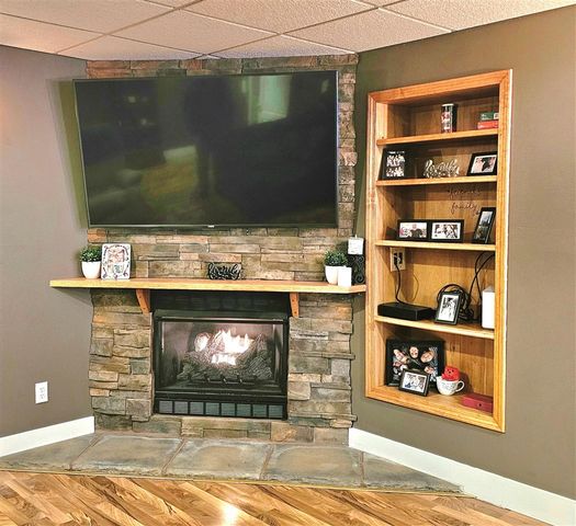 10513 Loughrea Lane, Cement City, MI 49233