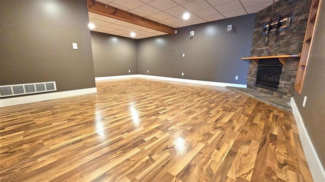 10513 Loughrea Lane, Cement City, MI 49233