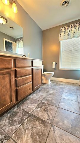 10513 Loughrea Lane, Cement City, MI 49233