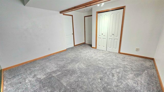 10513 Loughrea Lane, Cement City, MI 49233