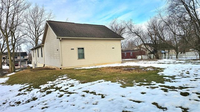10513 Loughrea Lane, Cement City, MI 49233