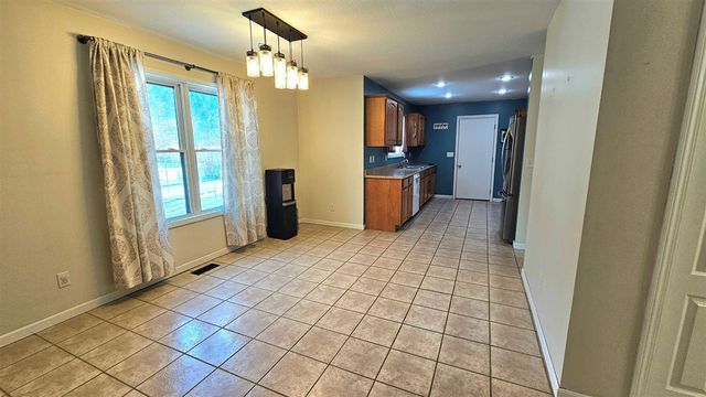 10513 Loughrea Lane, Cement City, MI 49233