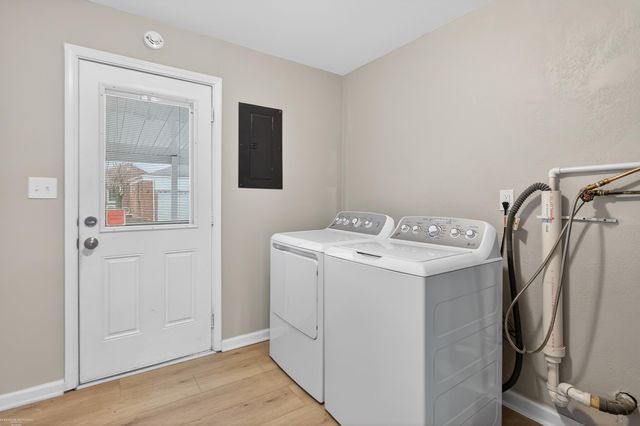 18505 Marquette Street, Roseville, MI 48066