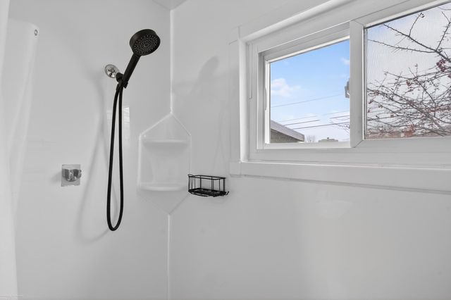 18505 Marquette Street, Roseville, MI 48066