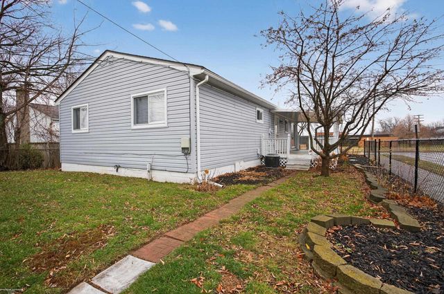 18505 Marquette Street, Roseville, MI 48066