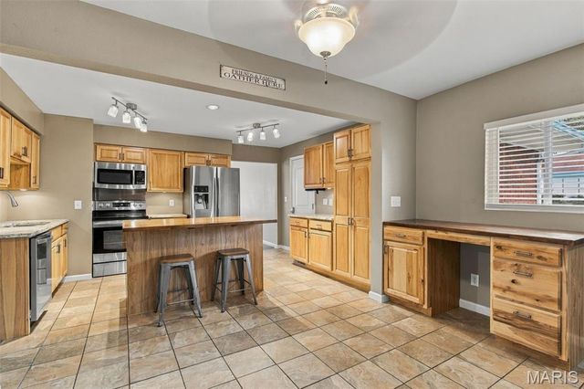 55 Country Place Lane, Granite City, IL 62040