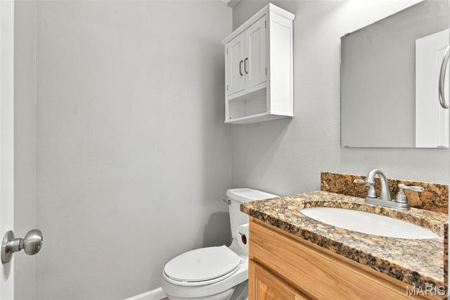 55 Country Place Lane, Granite City, IL 62040