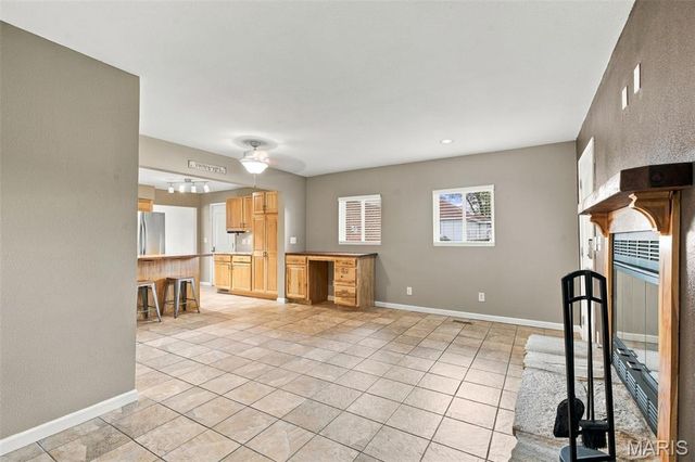 55 Country Place Lane, Granite City, IL 62040