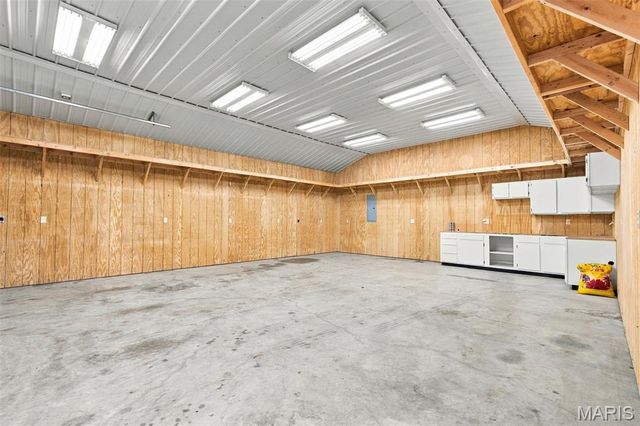 55 Country Place Lane, Granite City, IL 62040