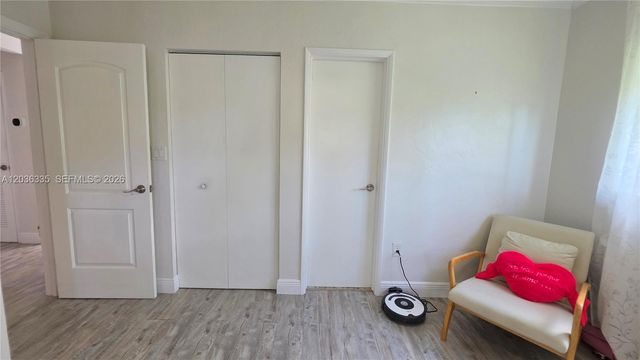 390 NE 127th St, North Miami, FL 33161