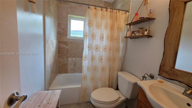 390 NE 127th St, North Miami, FL 33161