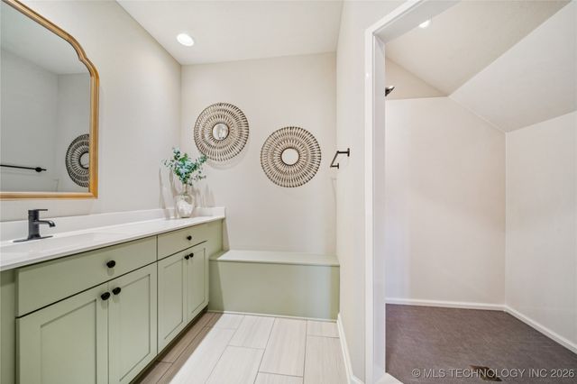 644 W 77th Place, Tulsa, OK 74132