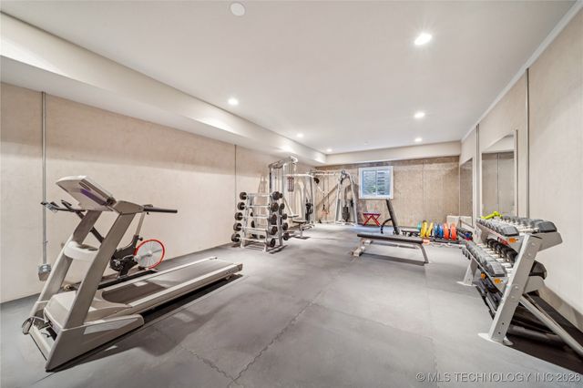 644 W 77th Place, Tulsa, OK 74132