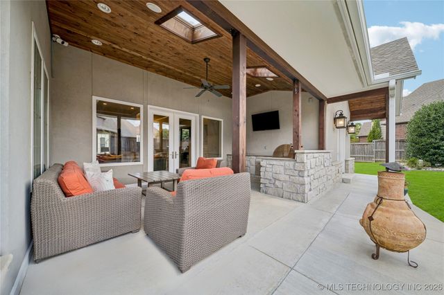 644 W 77th Place, Tulsa, OK 74132