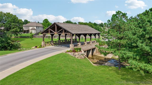 644 W 77th Place, Tulsa, OK 74132