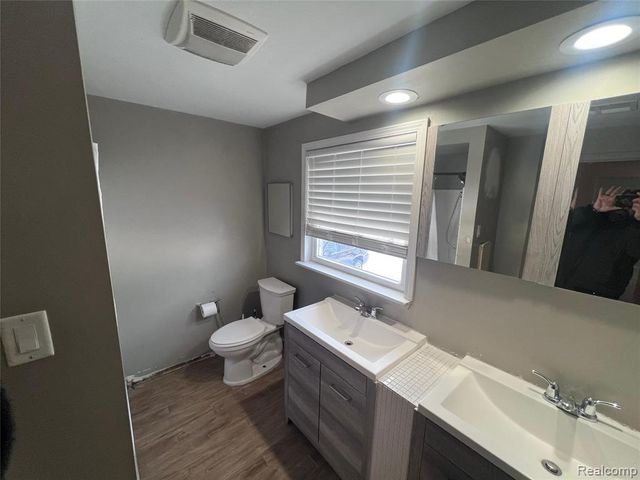 4601 NE Larme Avenue, Allen Park, MI 48101