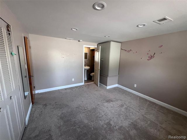 4601 NE Larme Avenue, Allen Park, MI 48101