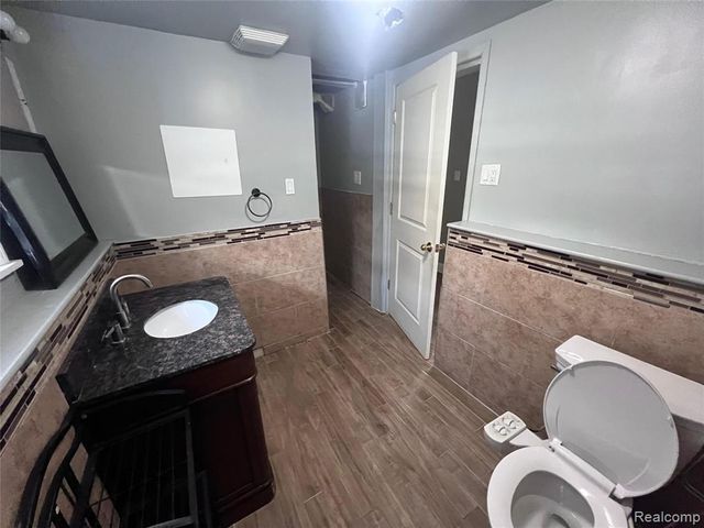 4601 NE Larme Avenue, Allen Park, MI 48101