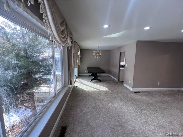 4601 NE Larme Avenue, Allen Park, MI 48101