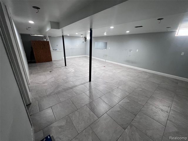 4601 NE Larme Avenue, Allen Park, MI 48101