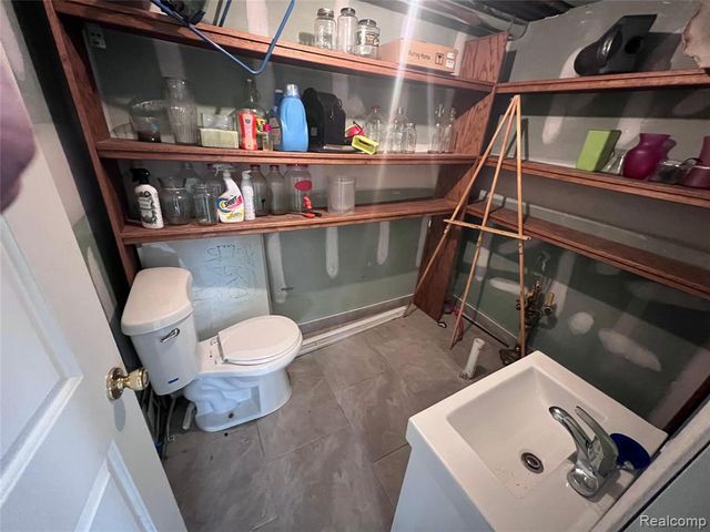 4601 NE Larme Avenue, Allen Park, MI 48101