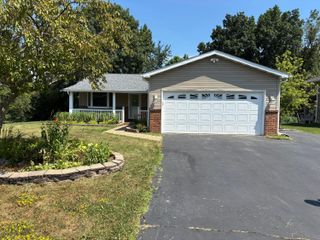 1886 Loganberry Lane, Crown Point, IN 46307