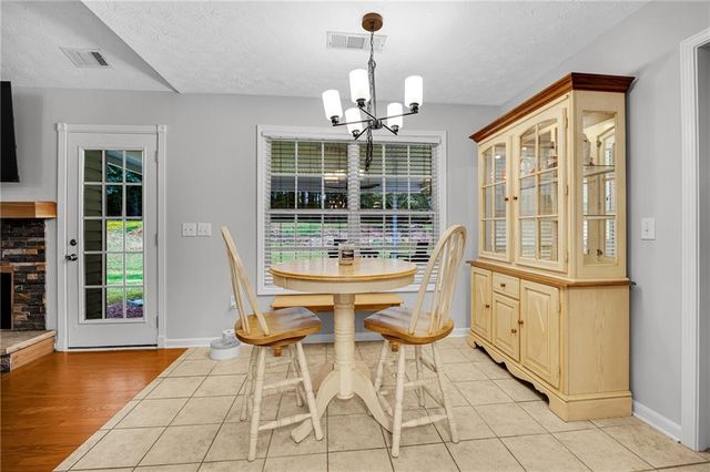 160 Laurel Lane, Social Circle, GA 30025