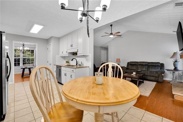 160 Laurel Lane, Social Circle, GA 30025