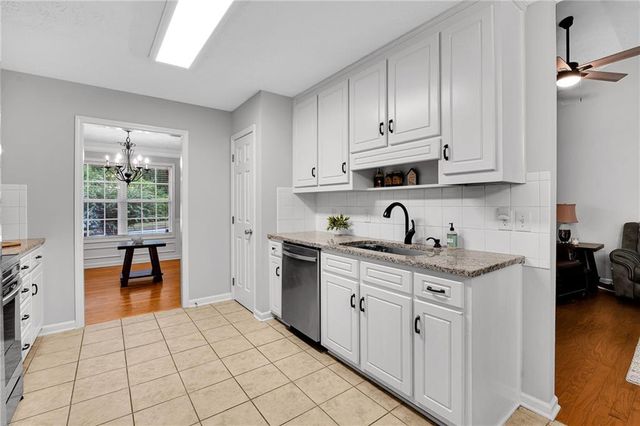 160 Laurel Lane, Social Circle, GA 30025