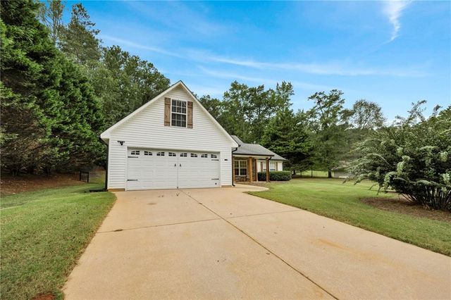 160 Laurel Lane, Social Circle, GA 30025