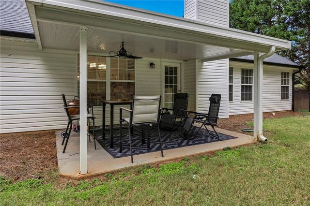 160 Laurel Lane, Social Circle, GA 30025
