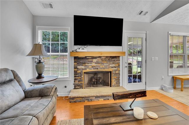 160 Laurel Lane, Social Circle, GA 30025