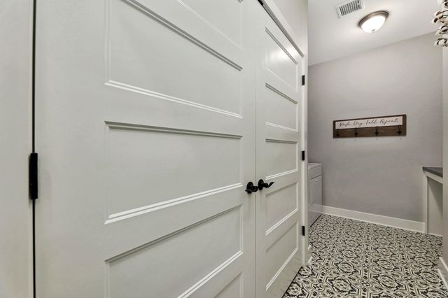 724 E Park Place, Andover, KS 67002