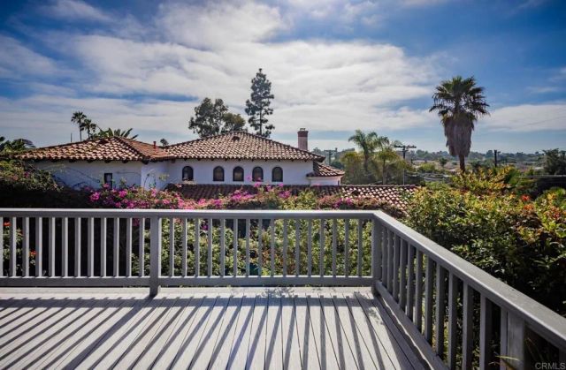 279 Hillcrest Drive, Encinitas, CA 92024