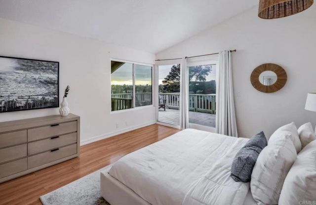 279 Hillcrest Drive, Encinitas, CA 92024